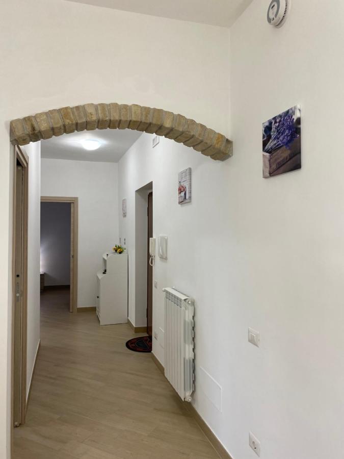 Fringiuli House Apartment เตรวินญาโน โรมาโน ภายนอก รูปภาพ