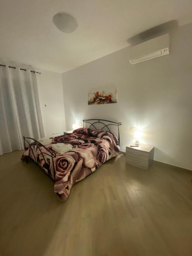 Fringiuli House Apartment เตรวินญาโน โรมาโน ภายนอก รูปภาพ